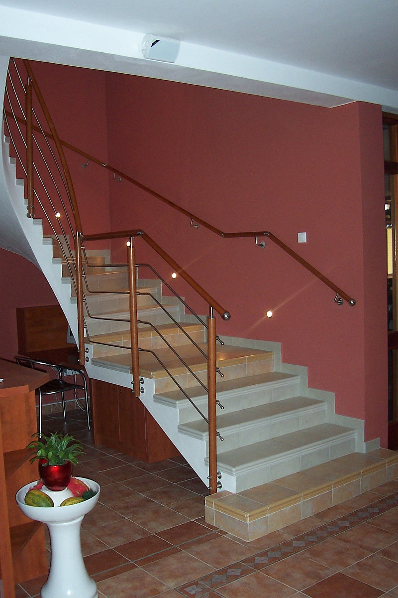 Stĺpik BUK (BEECH) D50mm, 4xd12mm, H900, BK-rovn