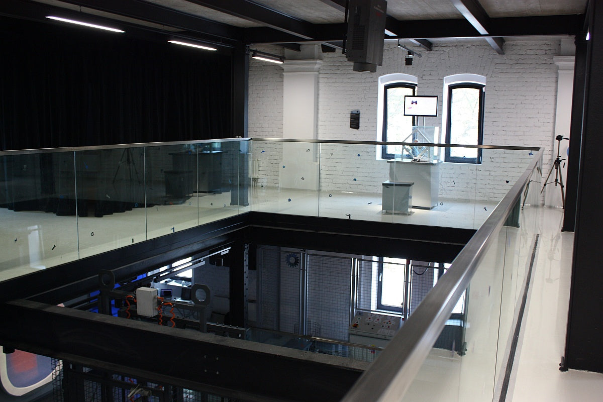 Madlo-držiak skla-záslepka