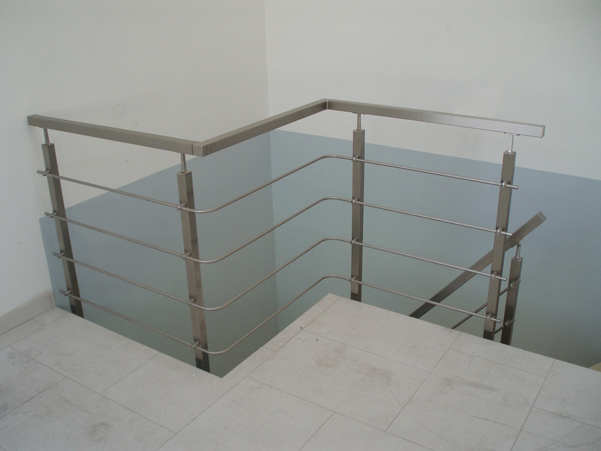Stpik, bočné kotvenie - na schody AISI304, 40x40x2